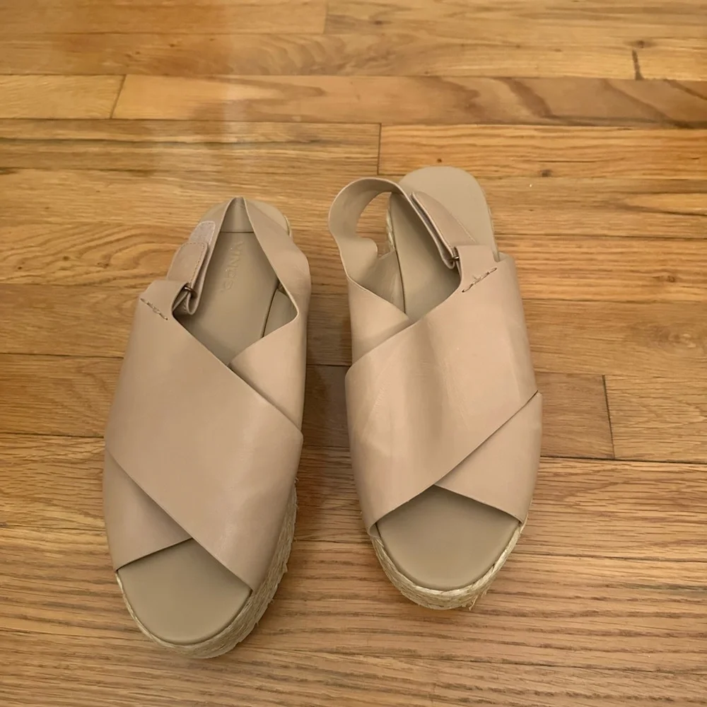 Vince Beige Espadrille Sandals Size 9M